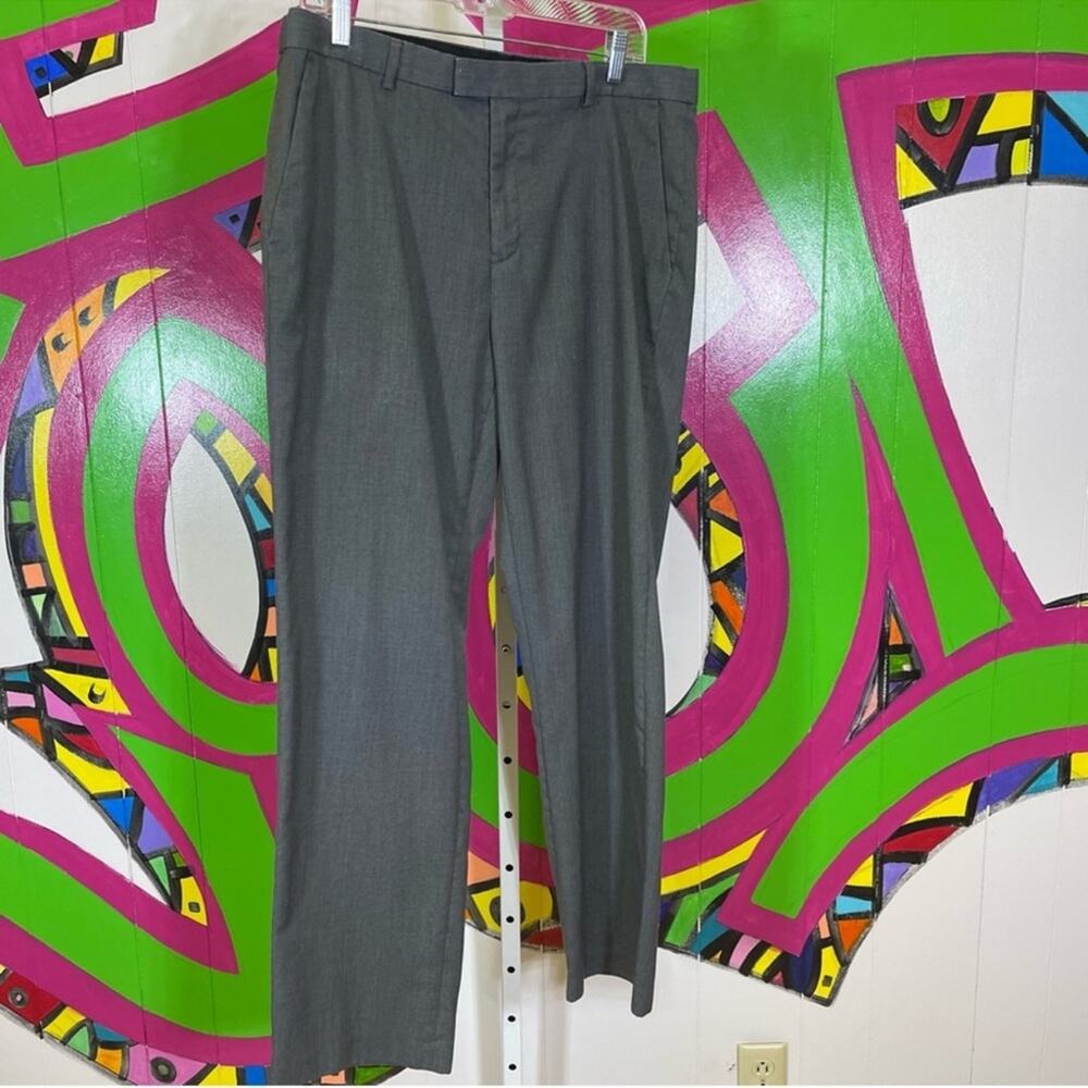 Calvin Klein, Cool Tech Flat Front Dress Pants. Size 34x32. Excellent condition!